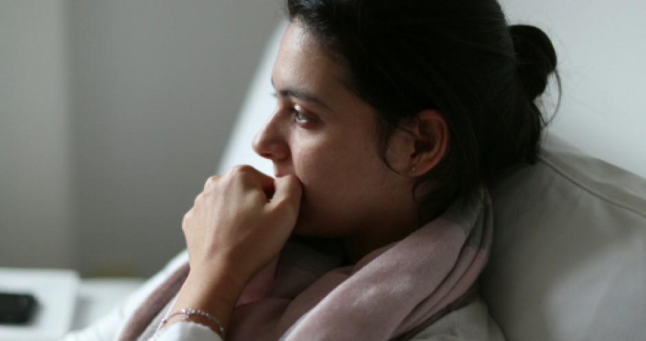 POSLE OVOGA VAM VIŠE NEĆE PASTI NA PAMET DA GRICKATE NOKTE  Devojka završila u bolnici, pogledajte šta joj se dogodilo