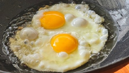 SAMO SU OVAKVA JAJA NAJUKUSNIJA  Mnogi zaboravljaju na ovu namirnicu, a vrsne kuvarice je obavezno dodaju