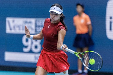 NOVA SENZACIJA U MAJAMIJU Čudo od deteta izbacilo Igu Švjontek