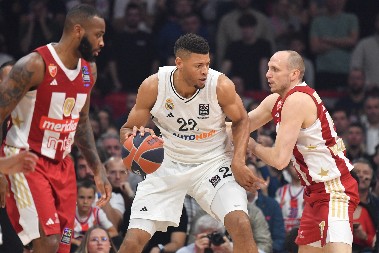 ZVEZDA PALA U PREPUNOJ ARENI Loš početak koštao crveno-bele, Real slavio u Beogradu