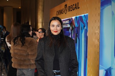 BILA JE JEDNA OD NAJLEPŠIH VODITELJKI, RODILA DETE MOĆNIKU! Tvrdio da je ne poznaje, pa stigao po nju u porodilište, a onda se oglasila njegova žena!