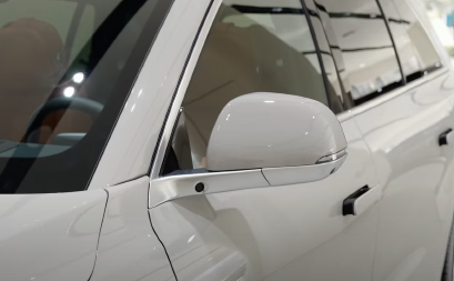 KO LI JE TO SMISLIO Da li ste ikad čuli čudnije ime za automobil?