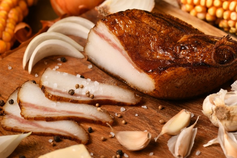 ČOVEK KOJEG JE GEBELS OBOŽAVAO Ubedio je svet da će smršati od cigareta, i da je slanina zdrava