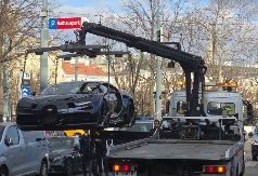 ŠTA TO LETI? PRESKUPI BUGATI! Vozač je nenormalno divljao, prizor koji se zaista retko viđa (FOTO)