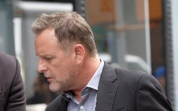 MISLIO JE DA MU NEMA POMOĆI, PROŠAO JE KROZ PAKAO Teško bolestan glumac otkrio šta se dogodilo nakon 5 meseci lečenja