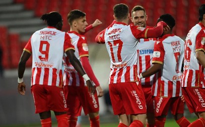 ZVEZDA NASTAVILA POHOD NA DUPLU KRUNU Crveno-beli gazili, pa se kockali, Glazer sprečio iznenađenje u 90. minutu