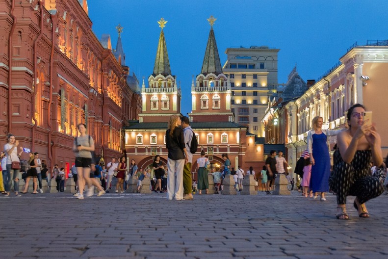 RUSI POLUDELI ZA NOVIM POSLOM Masovno daju otkaze da bi ga radili