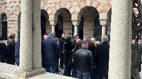 SAHRANA ŽELJKA RUTOVIĆA Udovica u suzama, porodica i prijatelji ga ispraćaju na večni počinak