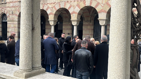 SAHRANA ŽELJKA RUTOVIĆA Udovica u suzama, porodica i prijatelji ga ispraćaju na večni počinak