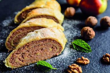 POSNA ŠTRUDLA SA ORASIMA Klasik koji nikad ne izlazi iz mode, za savršen početak dana