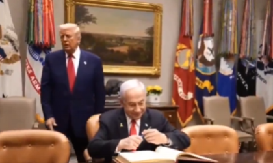 NE DA TRAMP DA SE NETANJAHUU ZALJULJA FOTELJA! Amerika bruji zbog snimka iz Bele kuće: Džentlmen, ili sluga? (VIDEO)