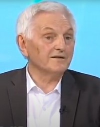 PREMINUO GENERAL POLICIJE U PENZIJI OBRAD STEVANOVIĆ Bio je jedan od potpisnika Kumanovskog sporazuma, kojim je okončana NATO agresija na Jugoslaviju