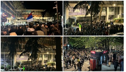 BLOKADERE U DIVLJANJU SINOĆ PREDVODIO ČOVEK KOJI BI DA UBIJE VUČIĆA Šačica njih planirala OPŠTI UPAD NA RTS