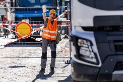URUŠILO SE GRADILIŠTE, ZAROBLJENI RADNICI Haos u Južnoj Koreji (FOTO)