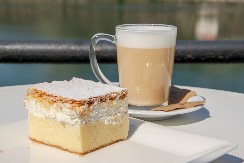 BLEDSKA KREMPITA Poslastica koju je najviše voleo Josip Broz Tito