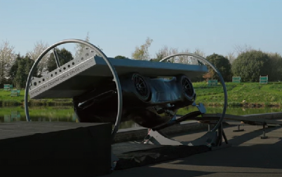 PRVI NA SVETU (I U ISTORIJI) Automobil koji je uspeo da vozi naopačke! (VIDEO)