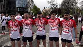 PRELEPA PRIČA SA ULICA BEOGRADA Petorica braće Narančić iz Like među najbržima na 38. Comtrade Beogradskom polumaratonu (VIDEO)