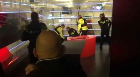 NAORUŽAN MUŠKARAC UPAO U PROGRAM! Hitno prekinuto emitovanje, zaposleni bili van sebe (VIDEO)