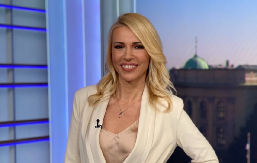 OVAJ MOĆNIK STOJI IZA IRINE VUKOTIĆ! Vrlo je uticajan i poznat, a voditeljki ispunjava svaku želju (FOTO)