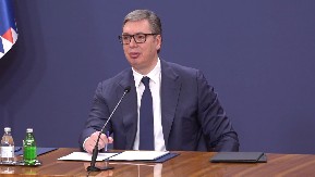 VUČIĆ OSUDIO NAPAD NA NOVINARE RTS: Žao mi je što televizije nisu zaštitile svoje novinare, treba da ih je sramota