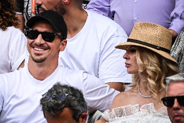 ZLATAN IBRAHIMOVIĆ ZAPROSIO DEVOJKU, ONA MU REKLA NE Sada imaju dvoje deca, a evo zašto joj više nikada neće postaviti to pitanje!