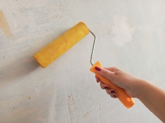 BEZ KAPI FARBE, A KAO NOVI Genijalan način da osvežite zidove bez krečenja