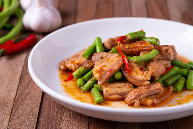 BORANIJA SA MESOM Slasno jelo koje greje dušu i telo, a držaće vas dugo sitim