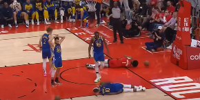 OVO JE MNOGO BOLELO Jeziv pad Džimija Batlera, uleteo mu je klizeći (VIDEO)