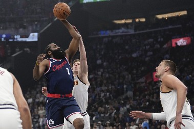 ZNAO JE DA ĆE UDARITI NA JOKIĆA Trener Denvera govorio o "konjskim glavama", njegove reči šokirale sve