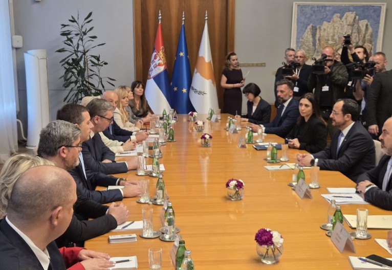 SASTANAK DELEGACIJA SRBIJE I KIPRA Predsednik Vučić sa predsednikom Hristodulidisom: Kipar dolazi na EXPO 2027! (VIDEO)