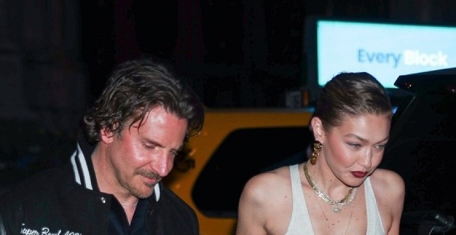 POGLEDAJTE JOJ RUKU Manekenka proslavila jubilarni rođendan sa 20 godina starijim dečkom, jedna stvar je svima privukla pažnju