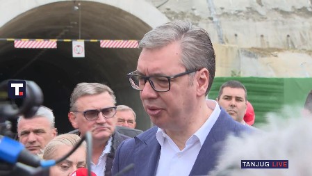 VUČIĆ O PONIŽAVANJU BLOKADERA U HRVATSKOJ "Oni su ih čak naterali da sklone ono što je bilo ispisano na ćiriličkom pismu..."