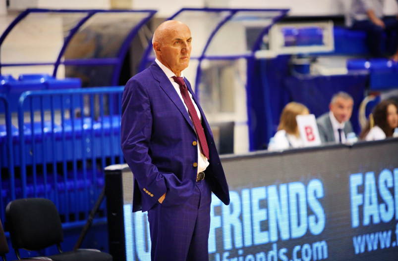 NBA TE ČEKA? MRŠ U SVLAČIONICU! O tajm-autu trenera Mornara bruji region (VIDEO)