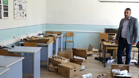 OPLJAČKANA ŠKOLA U PRIBOJU, ŠTETA 1,5 MILIONA Pljačkaši odneli informatičku opremu, oštetili vrata, zidove i nameštaj (FOTO)