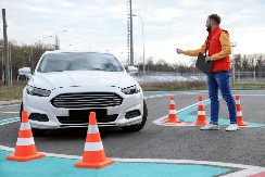 ZBOG 10 GREŠAKA LJUDI NAJČEŠĆE PADAJU VOZAČKI ISPIT Instruktor vožnje otkriva kako da ih izbegnete