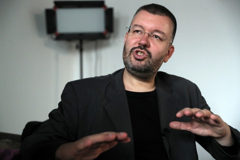 PROFESOR ANTIĆ OGOLIO BLOKADERE "Jeste li svesni koliko će to koštati Srbiju?"