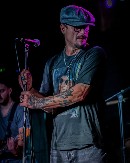 OSVALDO UJEO SINA ZA UHO Bivši fudbaler, koji je postao rok zvezda, često se suočavao sa kontroverzama tokom karijere, a trenutno je ponovo u žiži