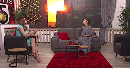 OSTAVILA SUPRUGA ČIM JE SAZNALA DA JE TRUDNA Naša poznata glumica rodila dete u 42. godini, a njen bivši muž sada je zaveo ovu pevačicu (FOTO)