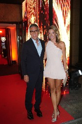 JOVANA JOKSIMOVIĆ NAPRAVILA PRESEDAN Zbog voditeljke stao saobraćaj, Željko samo posmatrao prizor (FOTO)