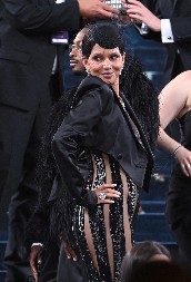 "ŽENO, GDE SI POŠLA BEZ GAĆA?"  Hale Beri potpuno ogolila intimne delove, nema ko se nije zacrveneo kad se ona pojavila!