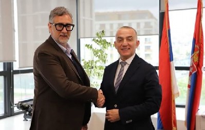 MINISTAR VUJIĆ U PALATI PRAVDE Sastanci sa zaposlenima, glavnim tužiocem i predsednikom suda