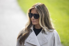 ŠTA LI JE SLOVENKA OPET NAUMILA? Bila malo, pa otišla, opet je nema u Beloj kući, da l' nisu problemi u braku?