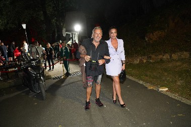 "NA INSTAGRAMU SU ANĐELI, A UŽIVO GROBINE" Voditelj nikad žešće udario na koleginice: "Ne možeš da gledaš u njih!"