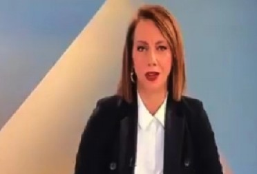 LAPSUS ZBOG KOGA JE CELA NACIJA OSTALA BEZ TEKSTA Voditeljka postavila pitanje o novom papi i neviđeno se izblamirala, gostima je bilo neprijatno