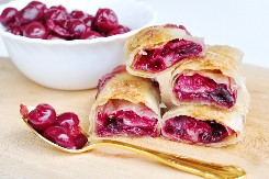 KOMŠINICA MIRA MI JE OTKRILA TAJNU SAVRŠENE PITE Ona uvek koristi ovaj preliv, s kojim bude sočna, prste da poližeš!