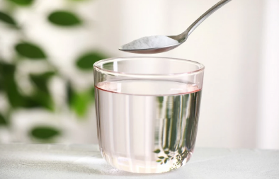 "LJUDI, NE BACAJTE PARE, KUMIM VAS" Dr Perišić konačno otkrio pravu istinu o sodi bikarboni i razbio mit o bolestima koje leči