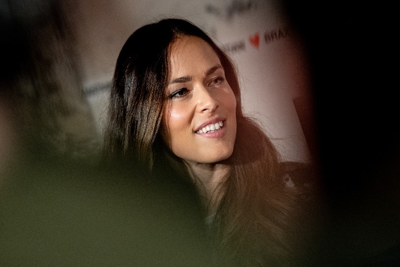 U SUSRET PRAZNICIMA Ana Ivanović šokirala sve: Srpkinju nikada pre nismo videli u ovakvom izdanju (FOTO)