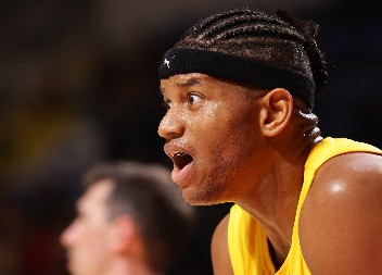 OGROMAN PEH Makabi ostao bez centra