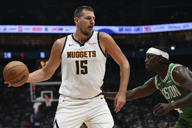 ONO ŠTO RADE JOKIĆU TREBA DA BUDE ZABRANJENO Legendarni trener zagrmeo zbog srpskog asa, o njegovoj izjavi bruji cela planeta