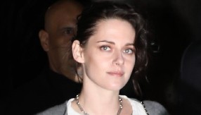 ONA OPET ŠETA U DONJEM VEŠU Glumica i dalje ne odustaje od provokativnog stila, a ovi detalji će vas šokirati